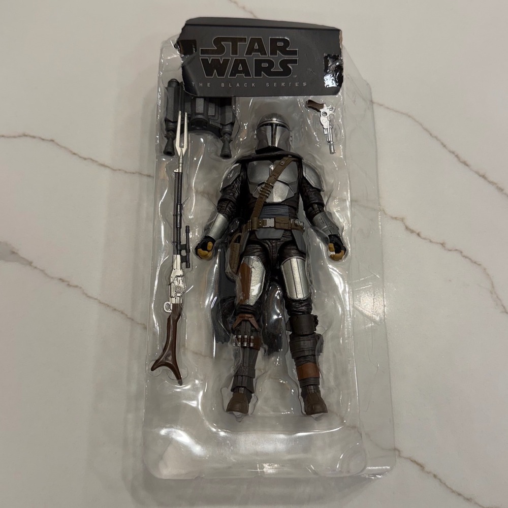 Star Wars The Black Series The Mandalorian Beskar Armor 6 Inch Action Figure